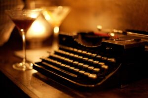 typewriter, keyboard, table-2605140.jpg